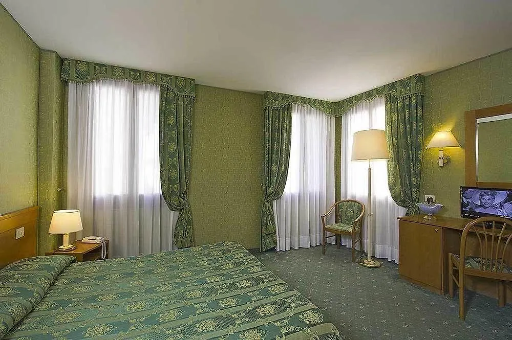 ***  Hotel Spagna Venice Italy