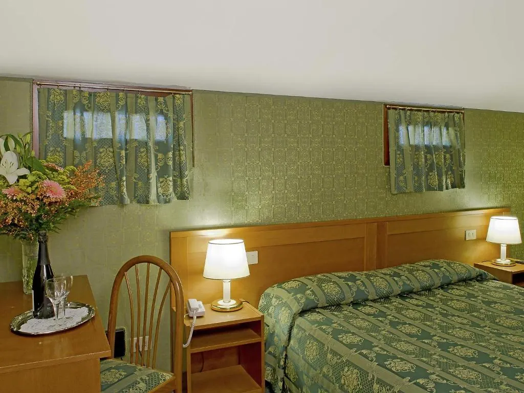 Hotel Spagna Venice 3*,